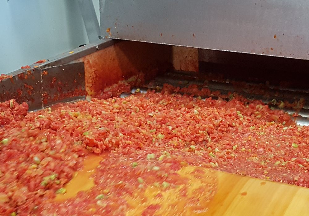 Linea di estrazione per pomodoro in pezzi 01